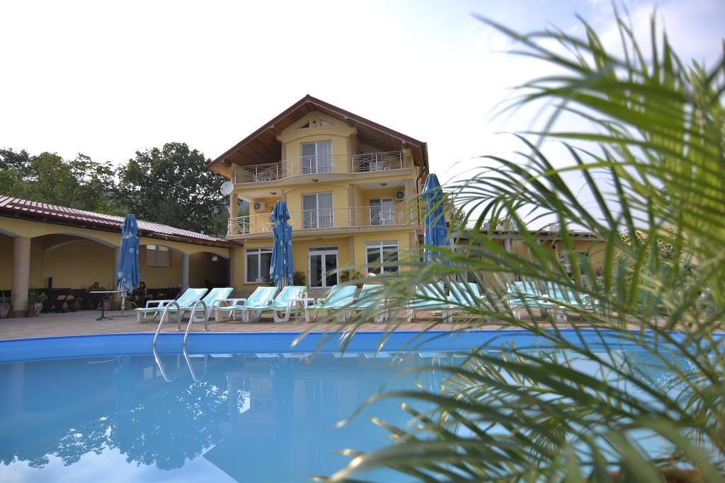 Hotel Casa Marina Ieşelniţa Exterior foto