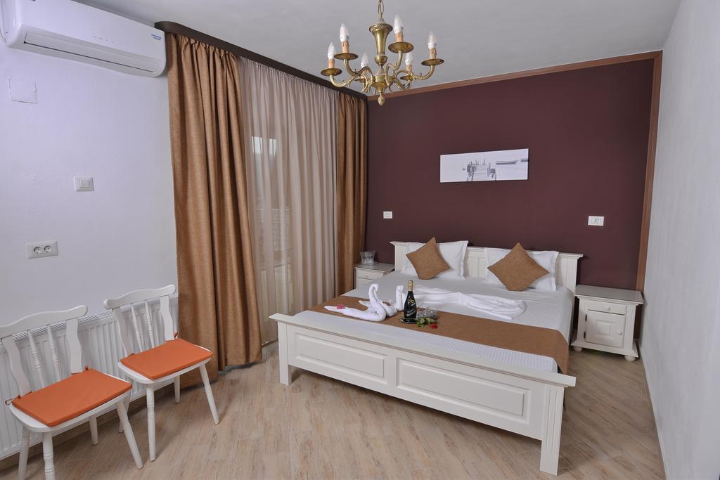 Hotel Casa Marina Ieşelniţa Exterior foto